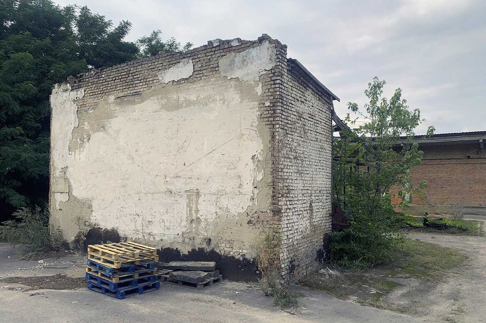 Продам окреме виробничо - комерційне приміщення площею 172 м.кв.