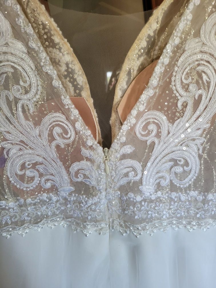 Suknia ślubna Mari Lill Ivory biała 2023 błyszcząca brokatowa haftowan