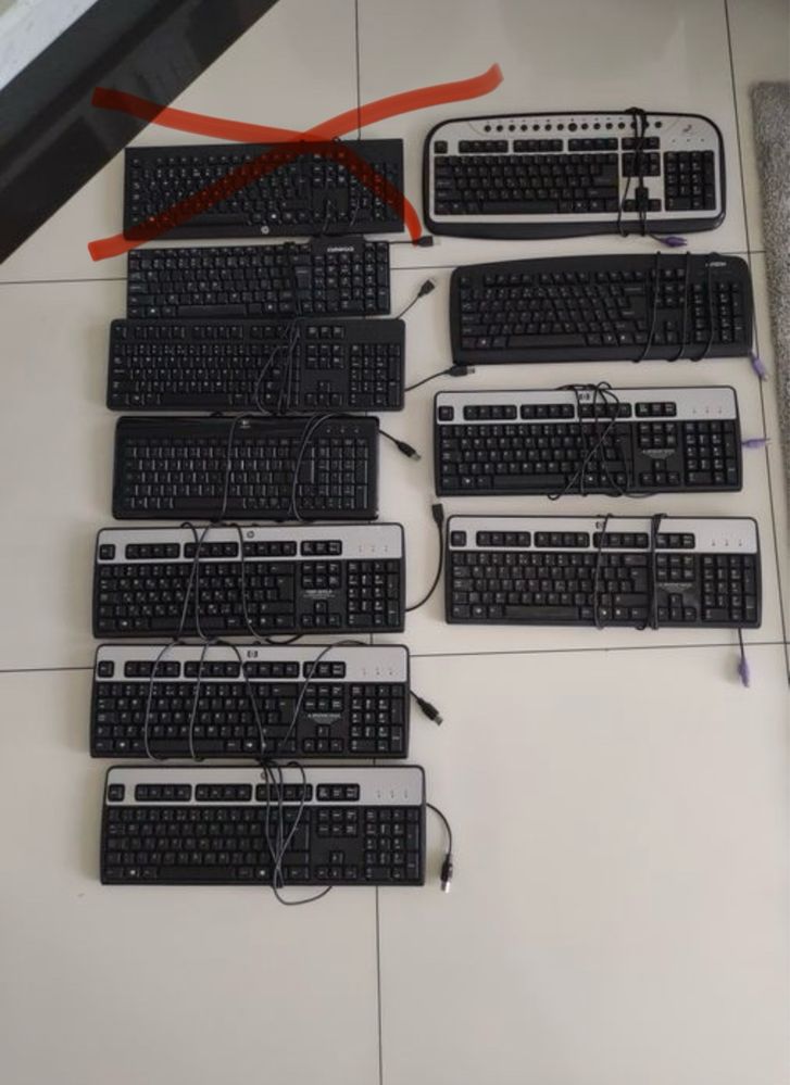 Klawiatury przewodowe z wejściem USB i z wejściem PS2