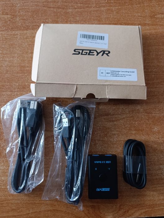 Sgeyr 2 port USB 3.0 sharing switch