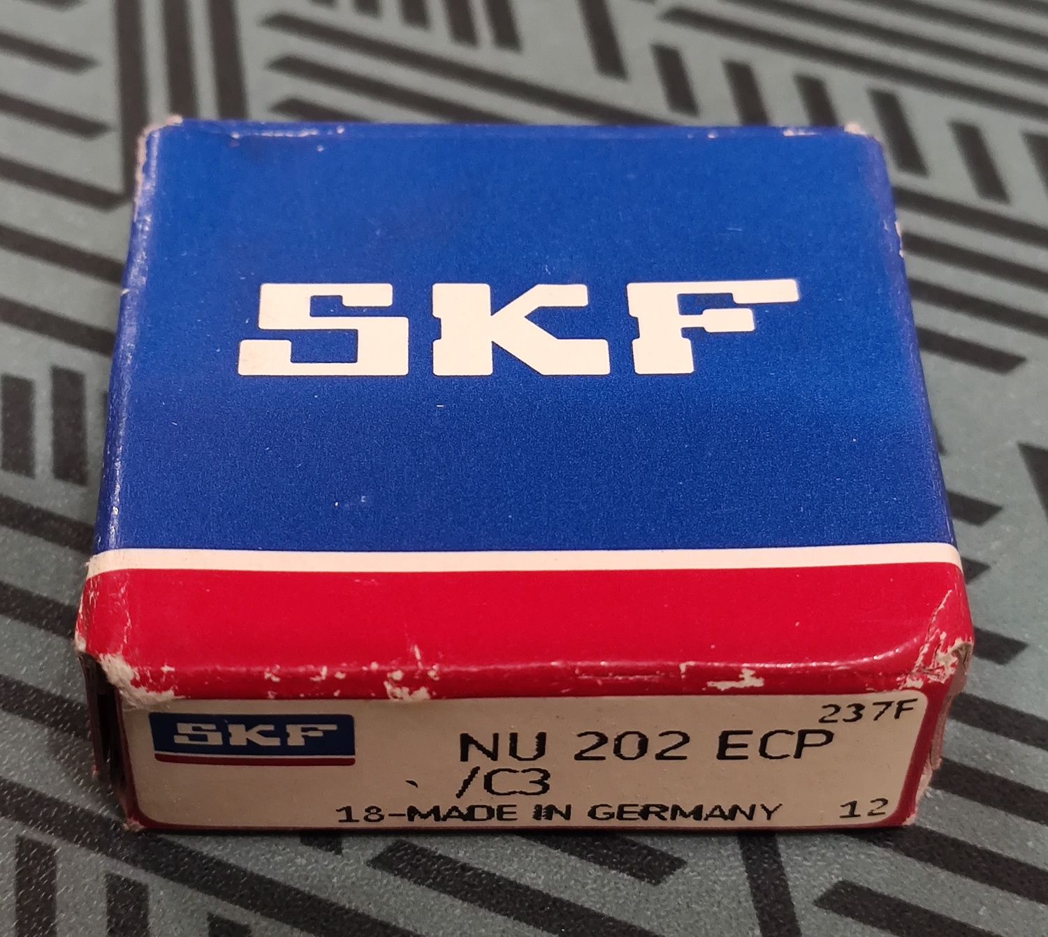 Подшипник  SKF  NU 202 ECP. Оригинал. Новый.