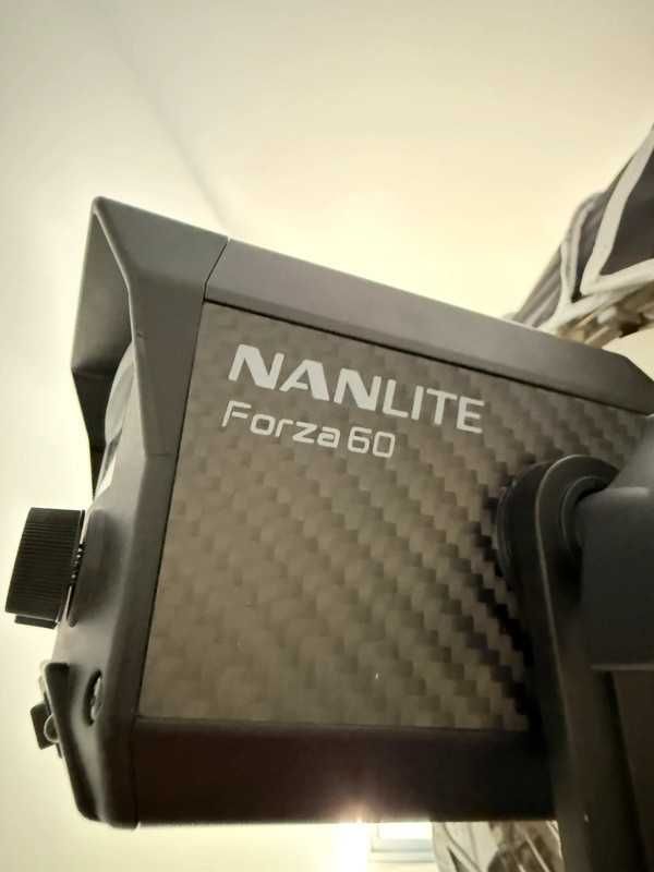 Kit Iluminação 2x Nanlite Forza 60 com 2x Softbox Nanlite Tripes LEDgo