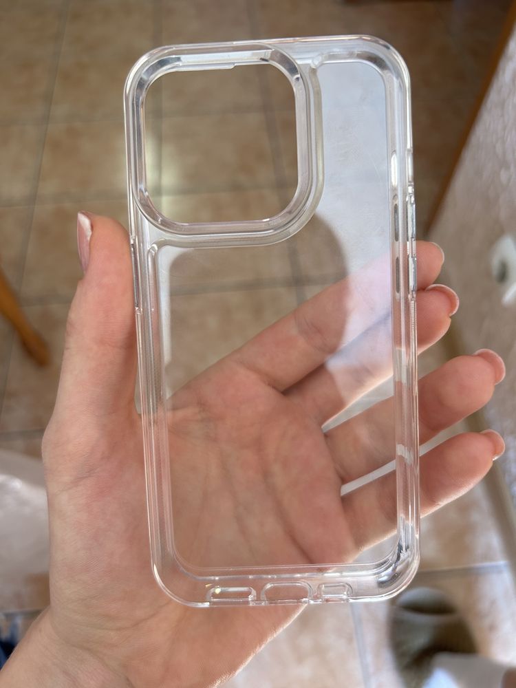 Продам чохол на айфон 15 Pro новий