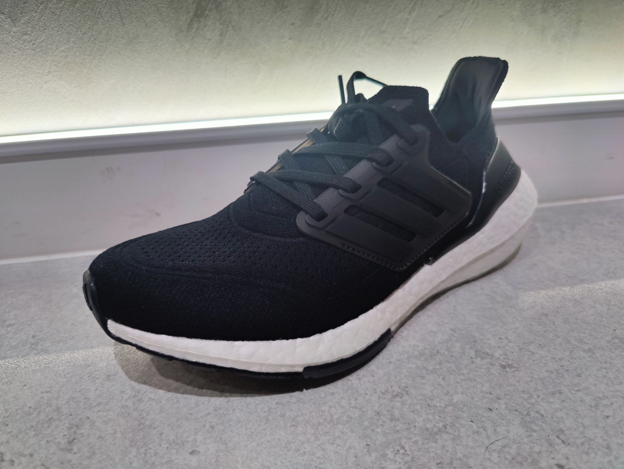 Buty Adidas Ultraboost 22 rozmiar 39