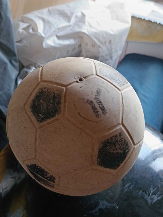 4 Bolas Futebol Rugby e Ténis