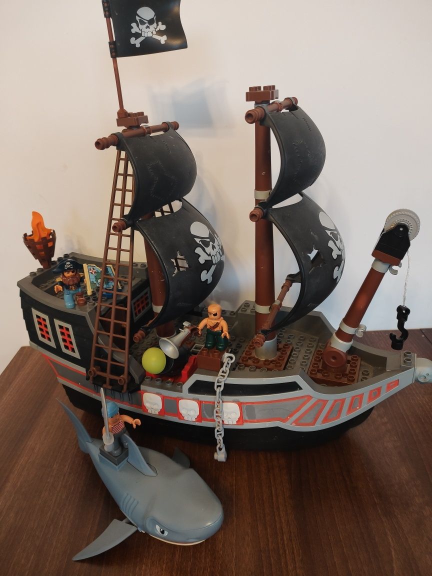 LEGO Duplo statek pirat 7880 plus rekin