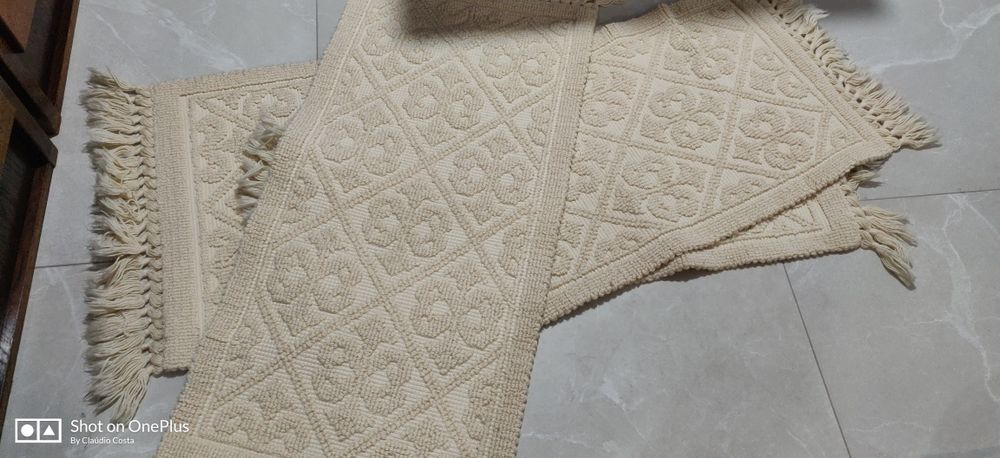 Trio de tapetes para quarto