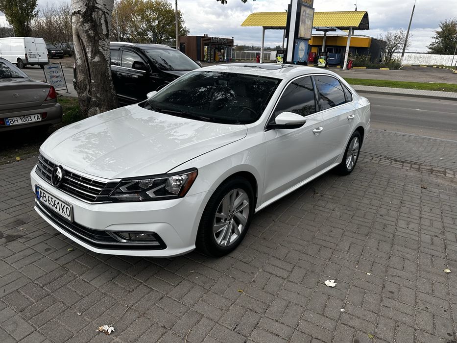 Фольксваген пасат B8  SE в отличном состоянии