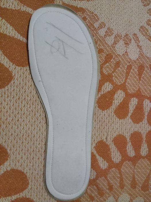 Новые кожаные стельки 42 размера 27 см