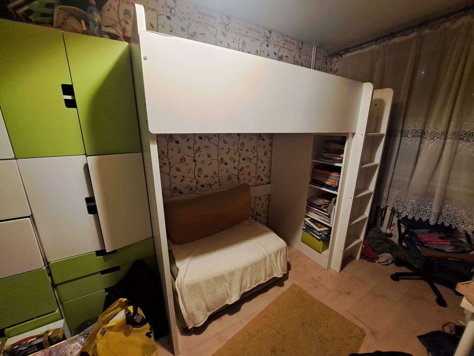 Łóżko piętrowe z biurkiem