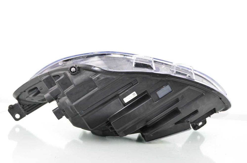 FORD FOCUS LED prawa lampa przednia