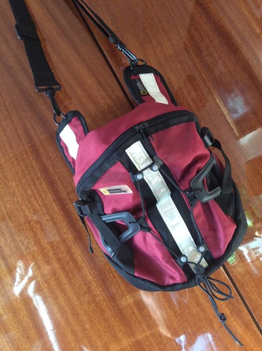 Sportowa torebka NATIONAL GEOGRAPHIC z odblaskami - regulowany pasek