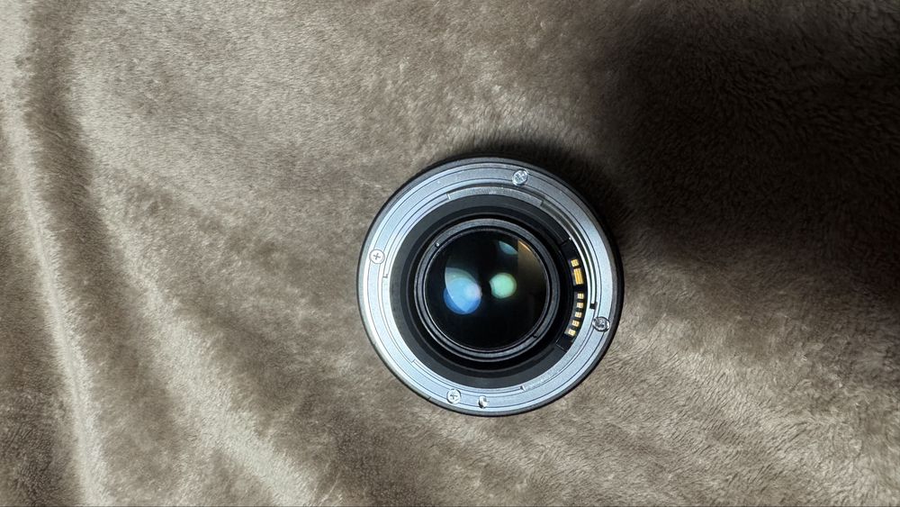 Обʼєктив Canon 50 mm 1.4