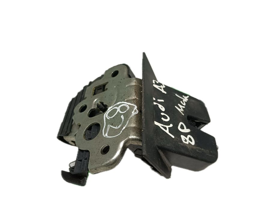 Fechadura / fecho da mala AUDI A3 (8P1)