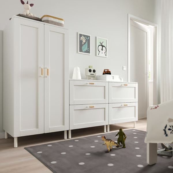 Zestaw mebli IKEA SMASTAD/PLATSA do pokoju dzieciecego