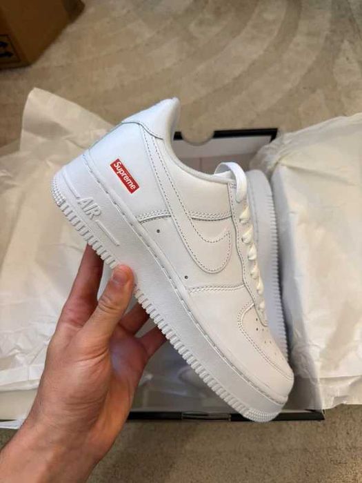 Buty meskie Mokasyny Nike_Air_Force1_Low_Supreme_White R.38.5