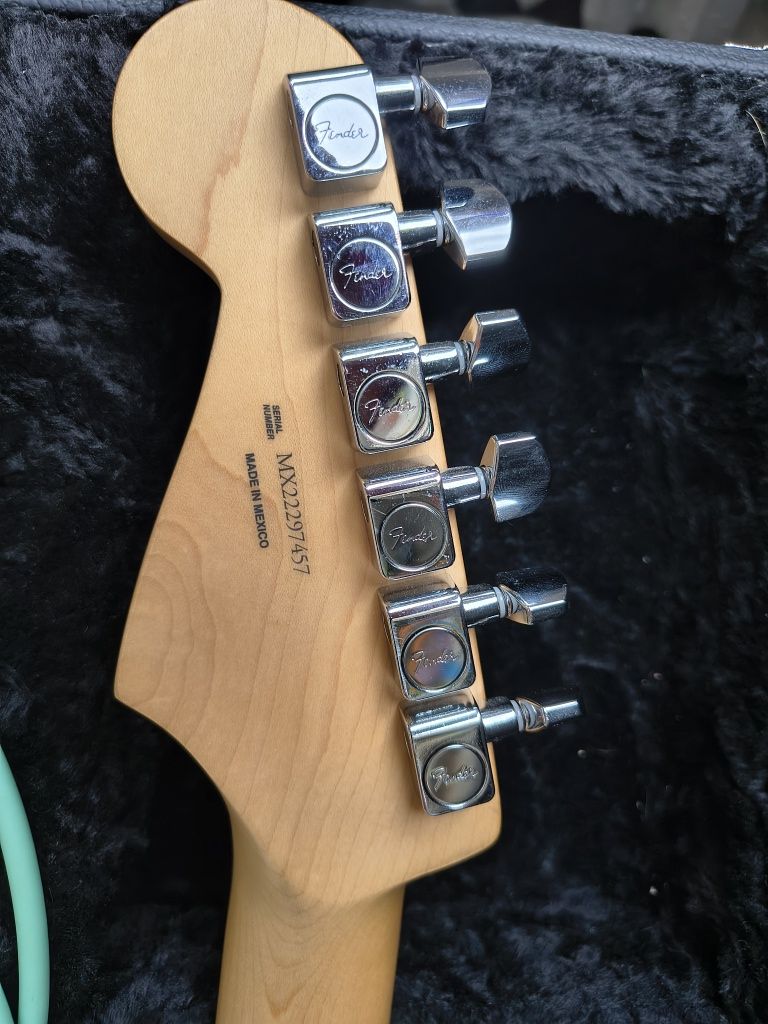 Fender Stratocaster Player + Case + Pasek + Kabel (Fender)