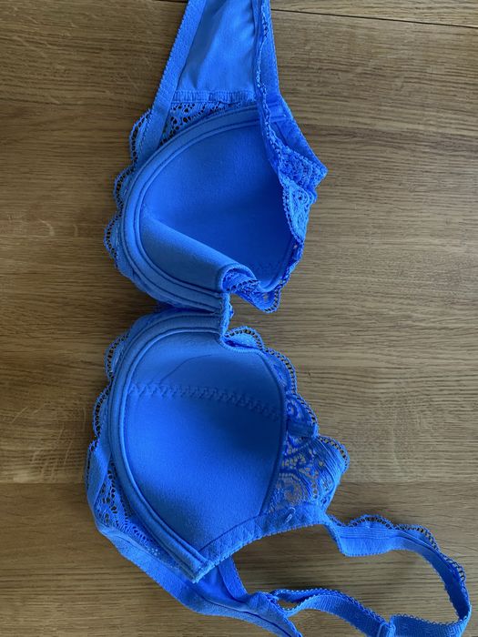 Nowy biustonosz Amourette Triumph 75B