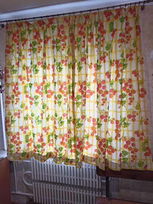 Кухонні штори Соковиті Томати, короткі занавіски фіранки 1,5х1,7м-2 шт