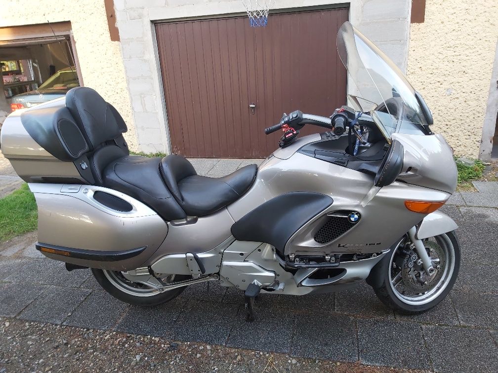 Motocykl BMW K1200lt z 1999roku.