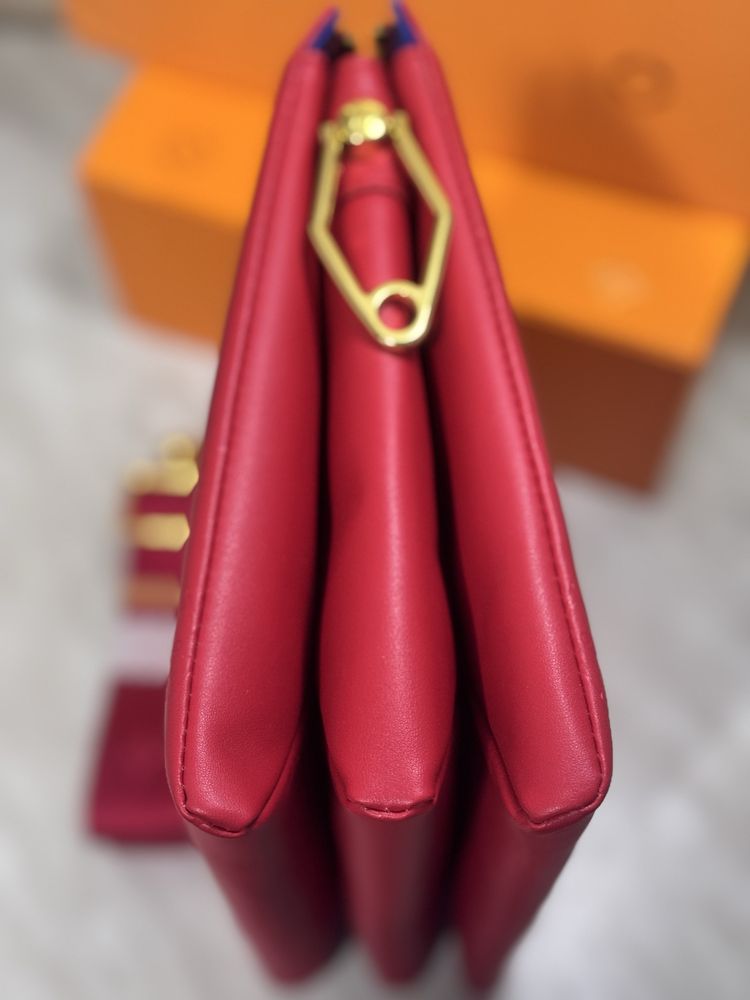 Сумка кросбоди LV coussin в наличии