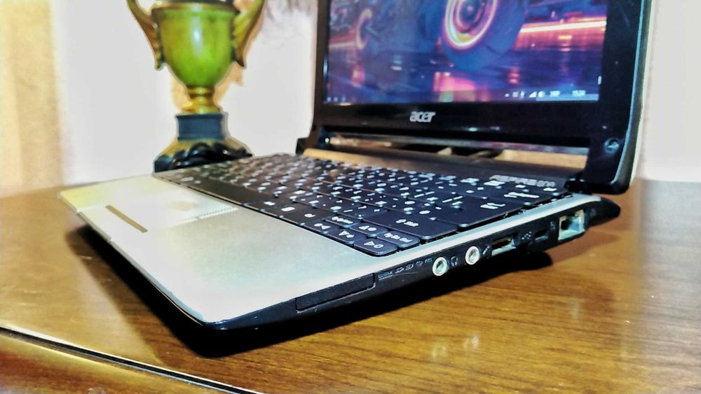 Ноутбук Acer aspire one 533 маленький нетбук
