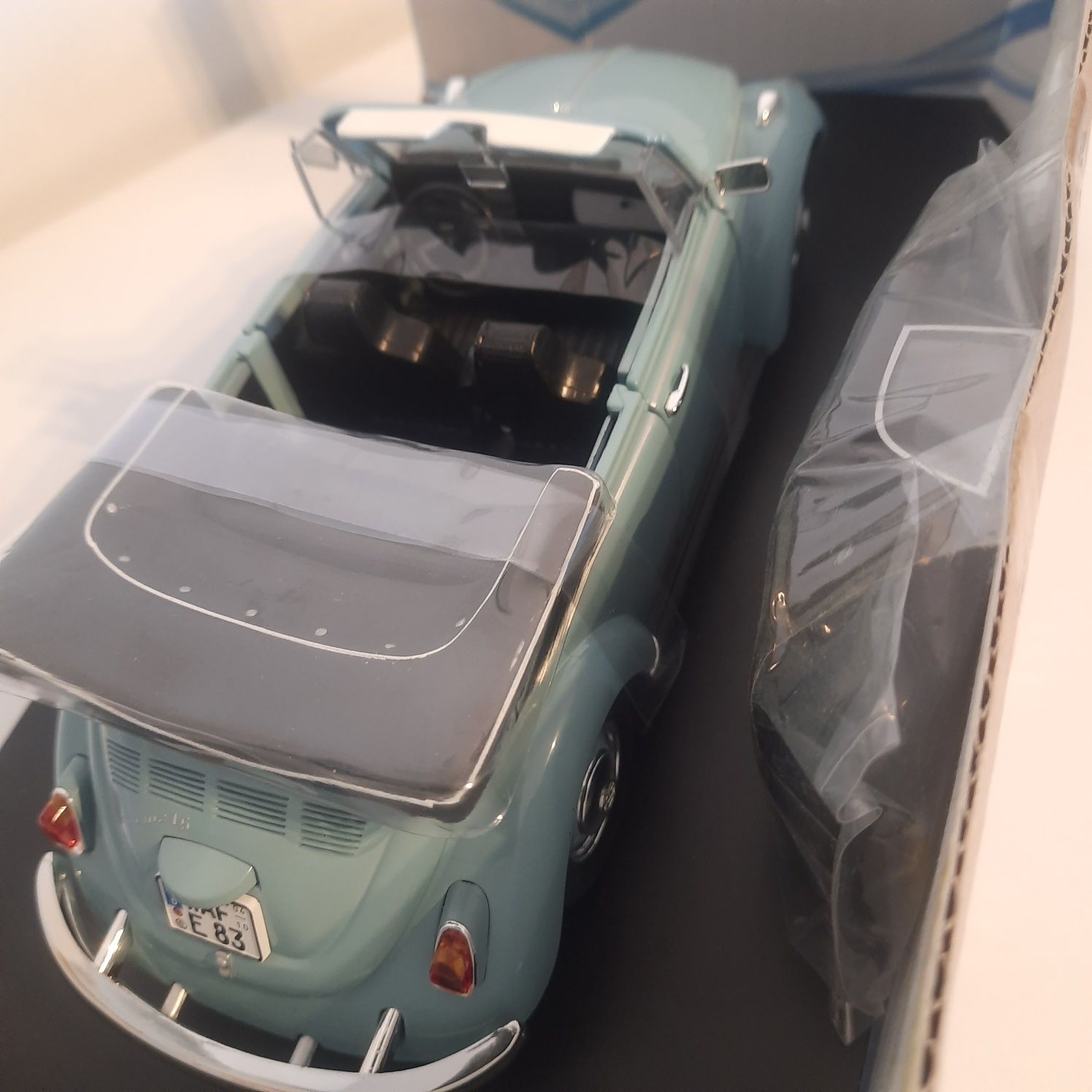 Nowy Volkswagen 1302ls cabrio revell 1:18