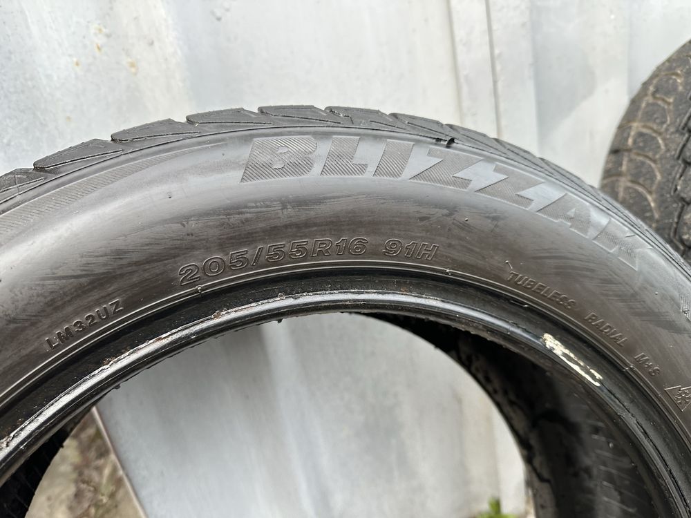 Продам Гуму Bridgestone 205/55 R16