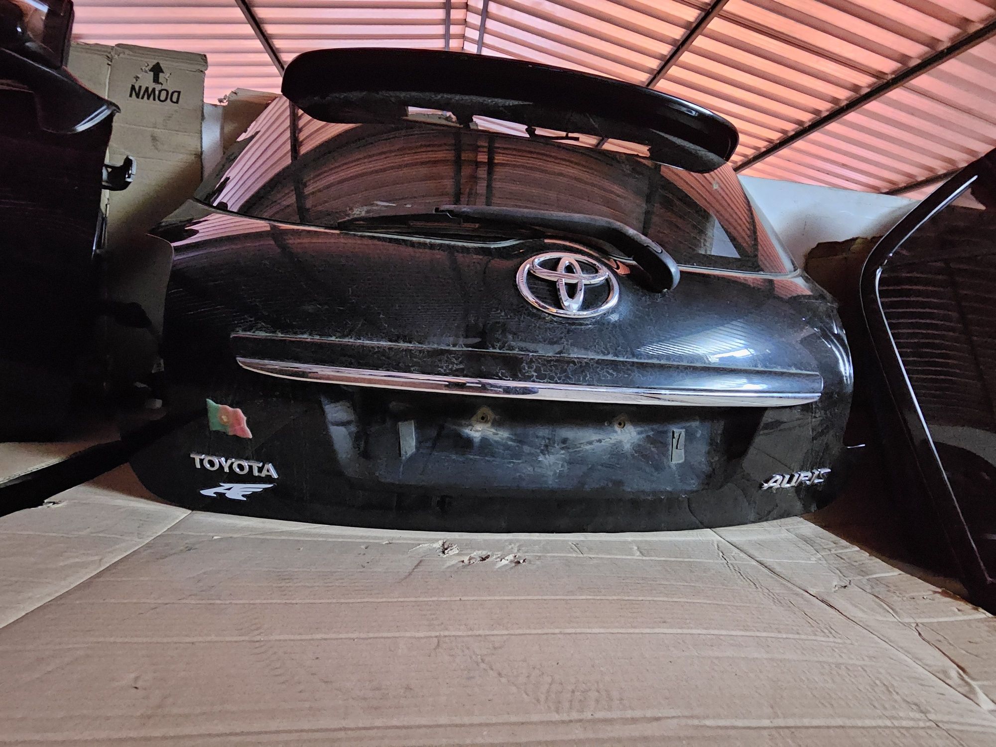 Porta da mala Toyota Auris 2011