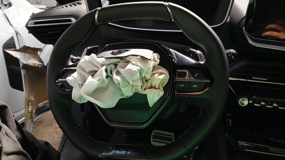 Volante de direção PEUGEOT 2008 II (U_)