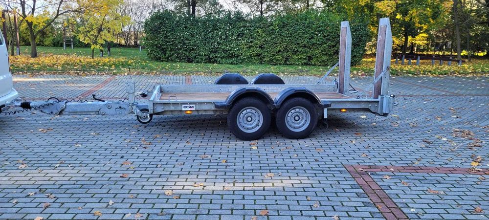 Laweta z regulowaną wysokością dyszla