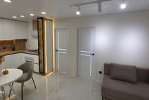 Продаж 3к квартири 81 кв. м на вул. Білогірська