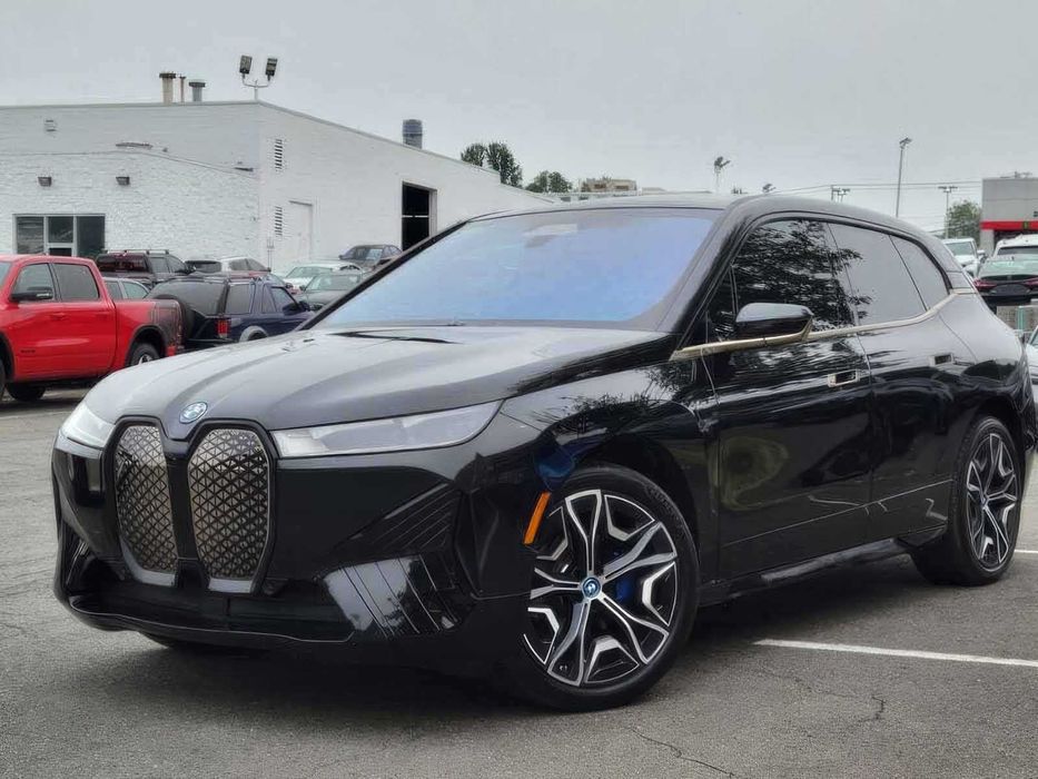 BMW iX xDrive50      2024