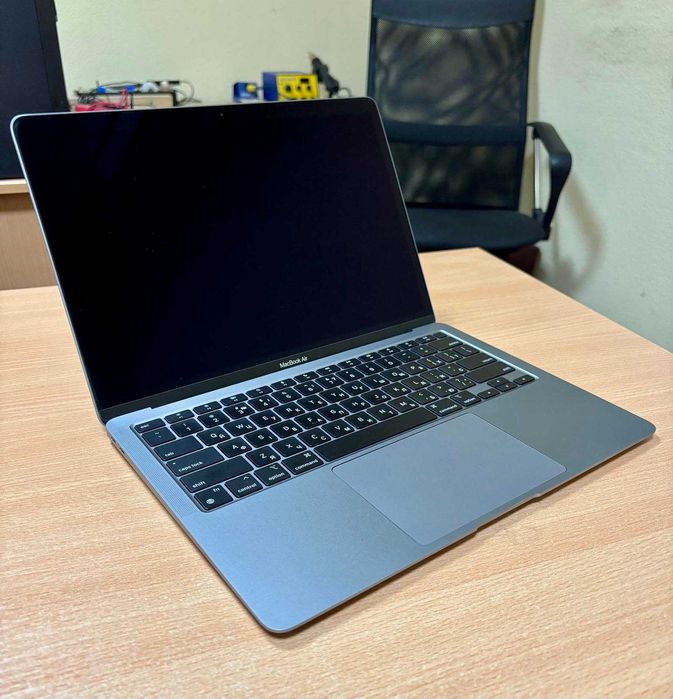 MacBook Air M1  8/250Gb (2024г.)