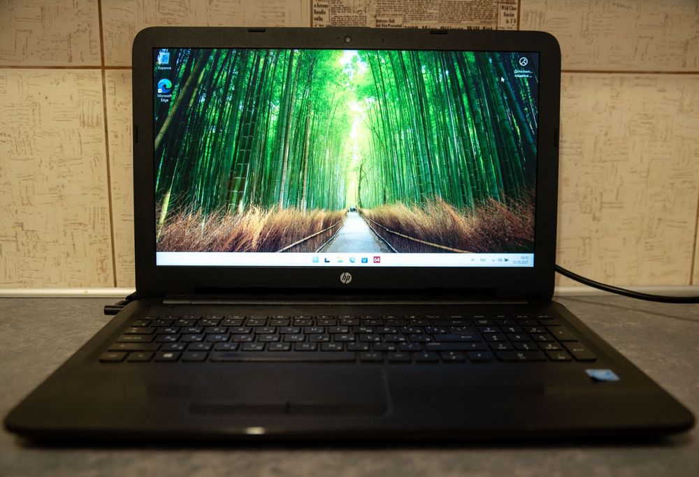 Ноутбуки HP 250 G5 8Gb SSD 128Gb; Dell 14z; Samsung RV515; ASUS F553M