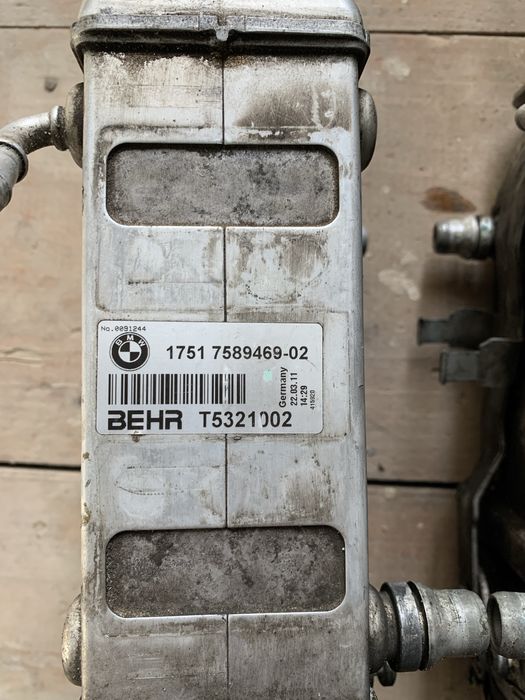 Радіатор bmw S63b44 інтеркуллер 758946802 758946902
