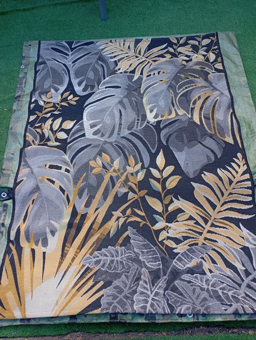 Dywan Borneo Liście czarno-złoty 120 x 170 cm zewnętrzny, wewnętrzny