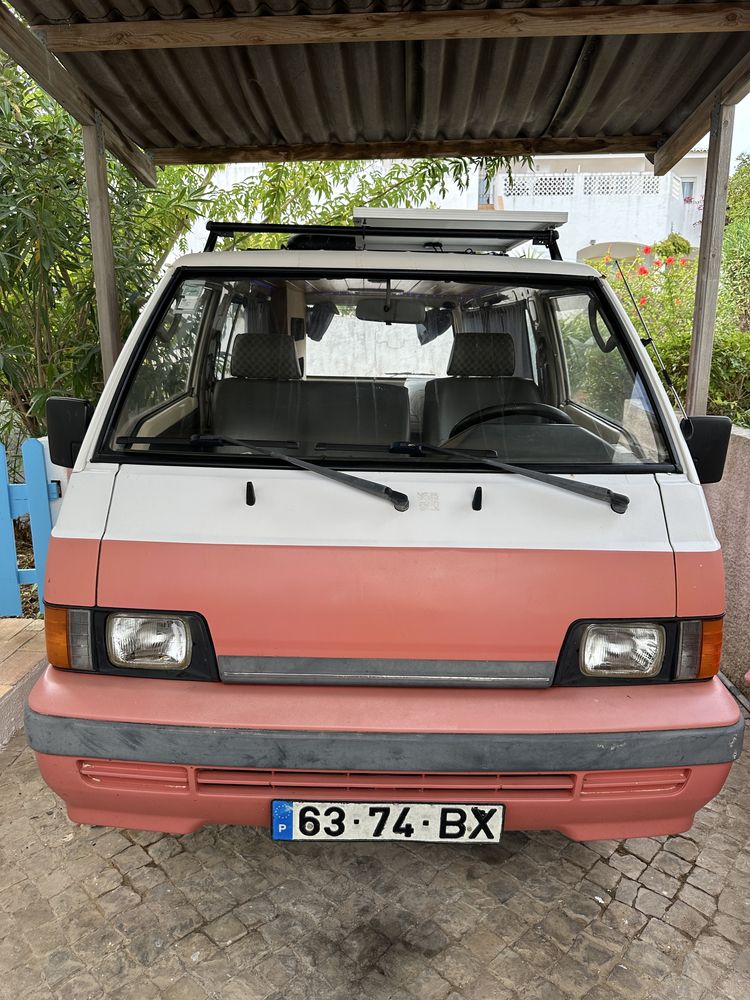 Mitsubishi L300 Campervan -compacta, autossuficiente e pronta a viajar