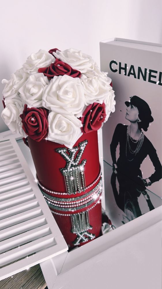 Flower box Chanel LV