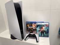 PS5 z napędem  z grami oraz padem stan bardzo dobry