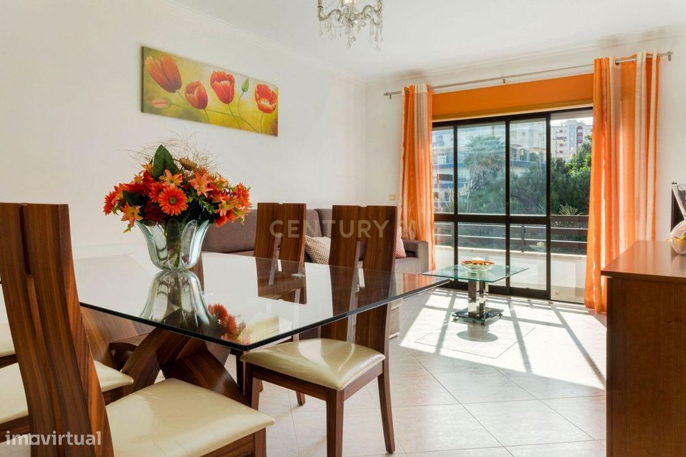 Apartamento T2 mobilado e equipado, em Monte Abraão, Queluz. Para Arre