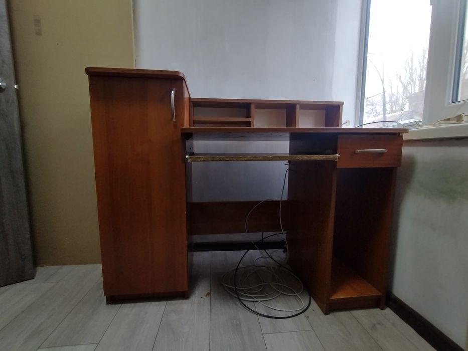 Стол компьютерный, школьный