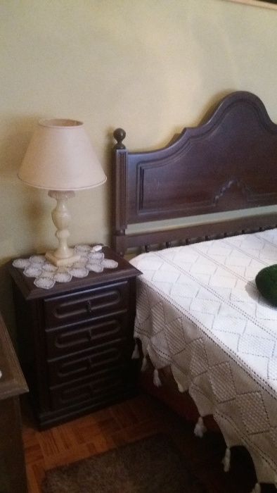 Colcha de renda feita à mão