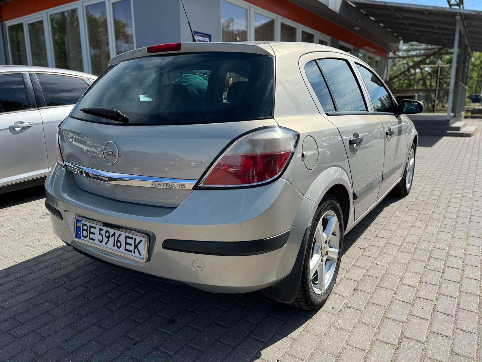 Opel Astra 2006 року 1,6 л./бензин