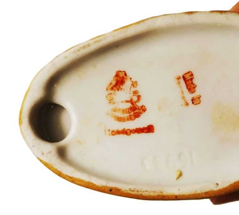 Статуэтка Девочка и бабочка. Германия