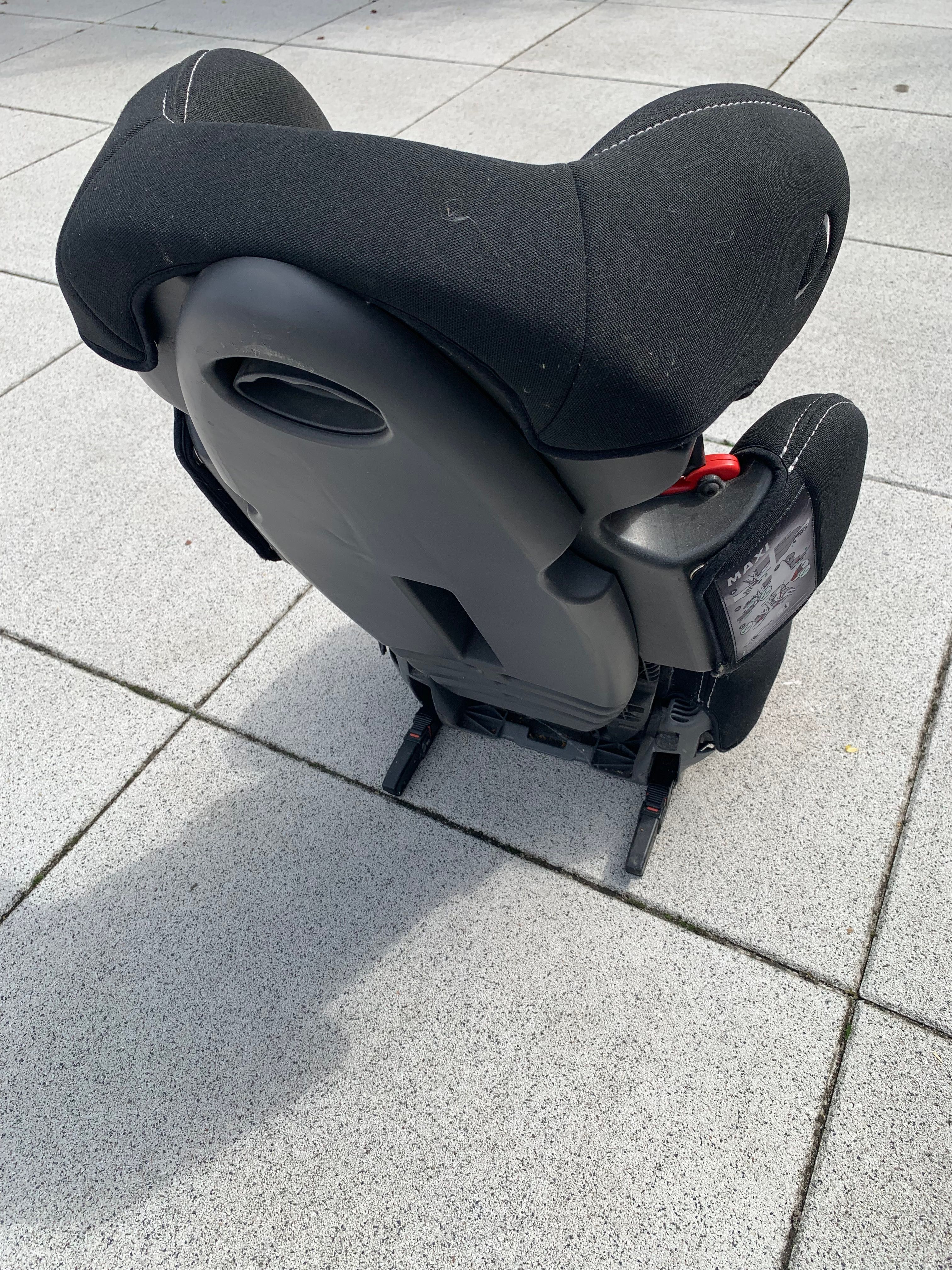 Fotelik samochodowy Takata Maxi 15-36 kg