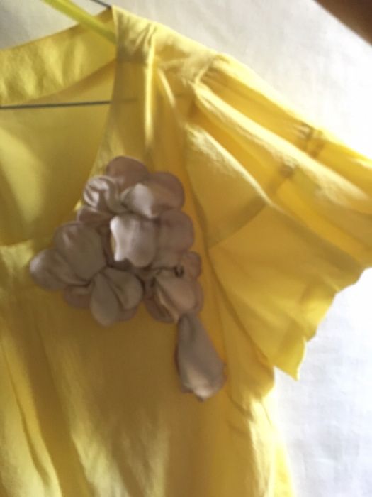 Blusa / top de seda amarela e bege: linda