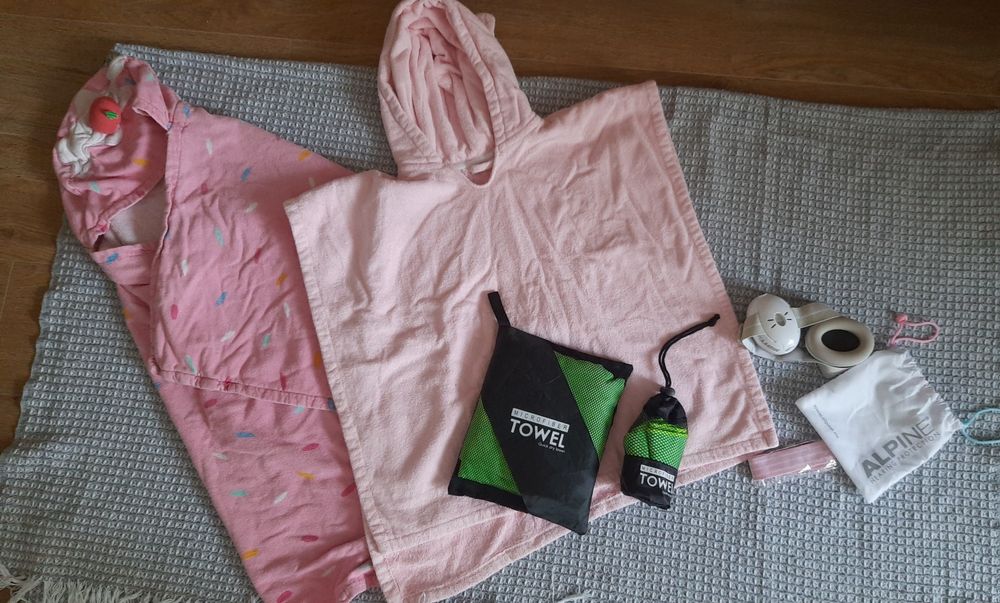 Одяг для дівчинки 3, 6 міс, носки,  костюм, рушник, плаття