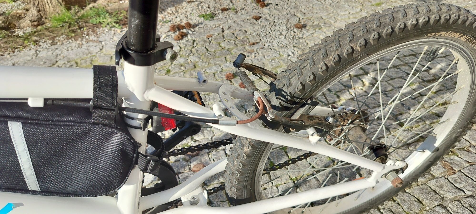 Bicicleta Decathlon Criança 6-9 anos