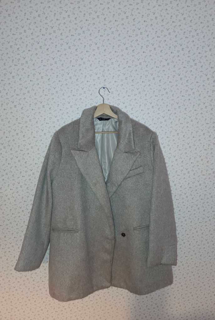 Płaszcz 48 50 f&f beżowy zimowy oversize
